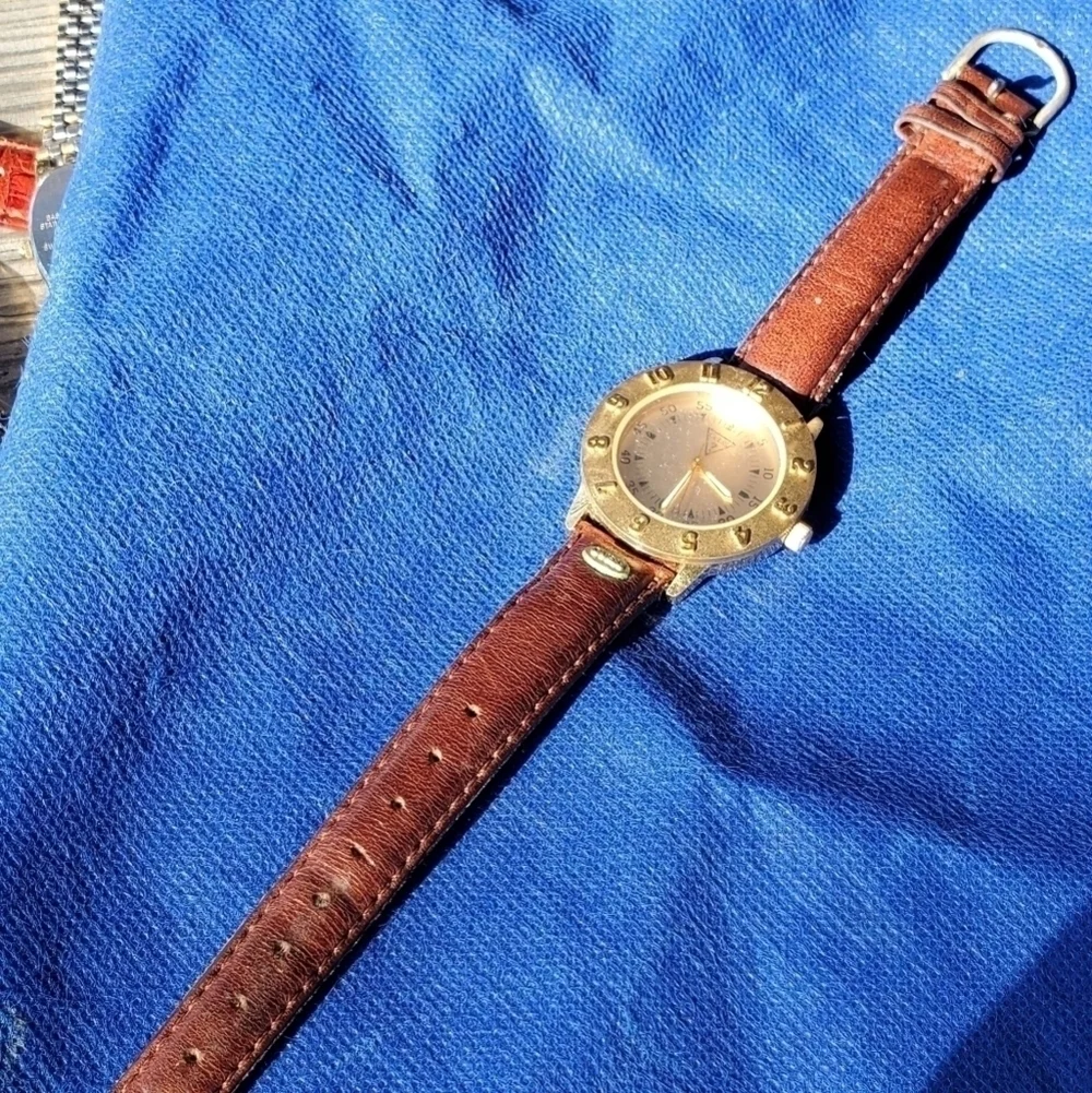 GUESS Gold Halo Bezel Watch 1994 Vintage